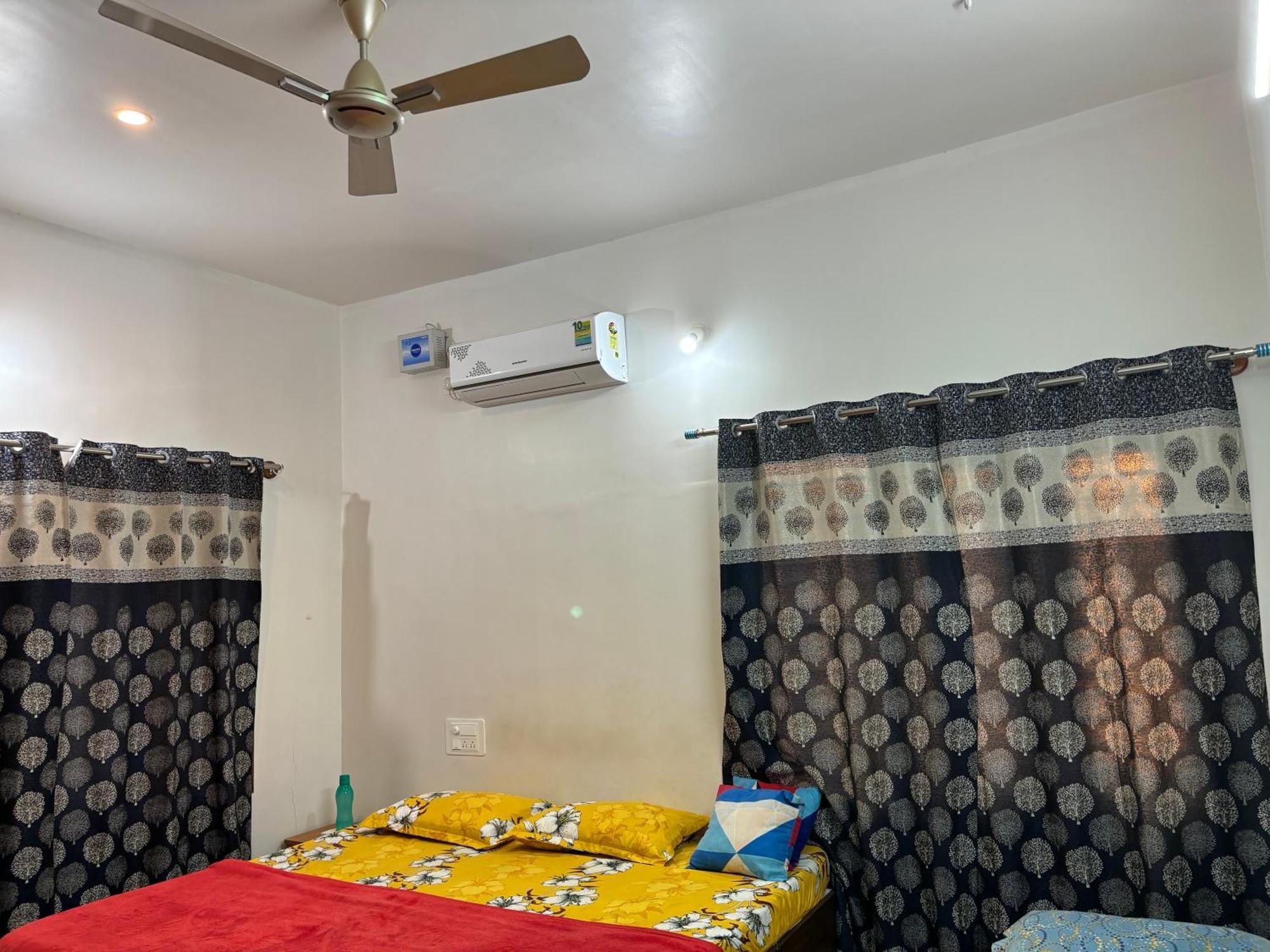 King Sized Bedroom & Kitchen for Decent Couples & Families Mysore Εξωτερικό φωτογραφία